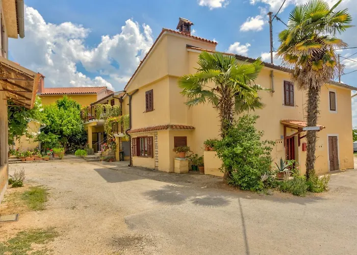 Apartament Redenta *
