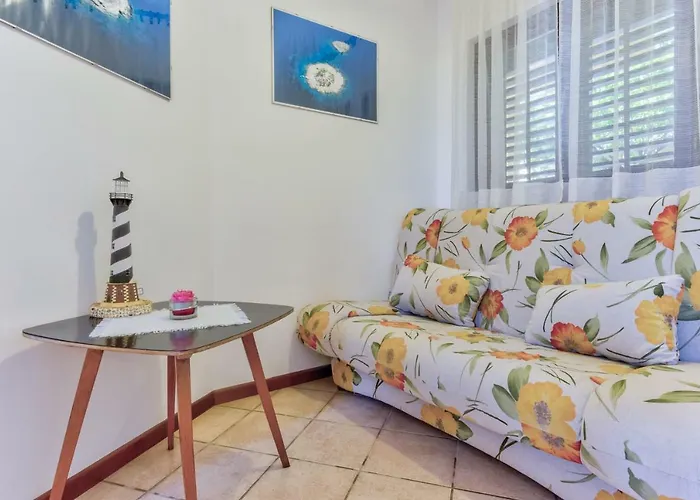 Redenta Apartament *