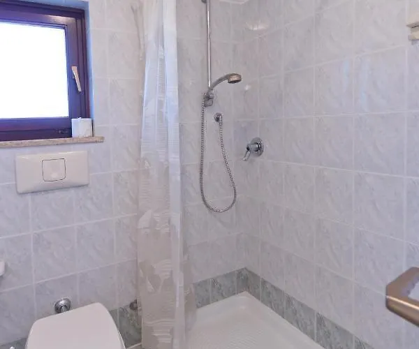 Redenta * Tar-Vabriga