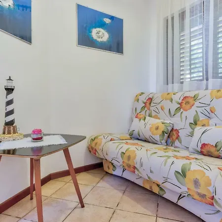 Redenta Apartment *
